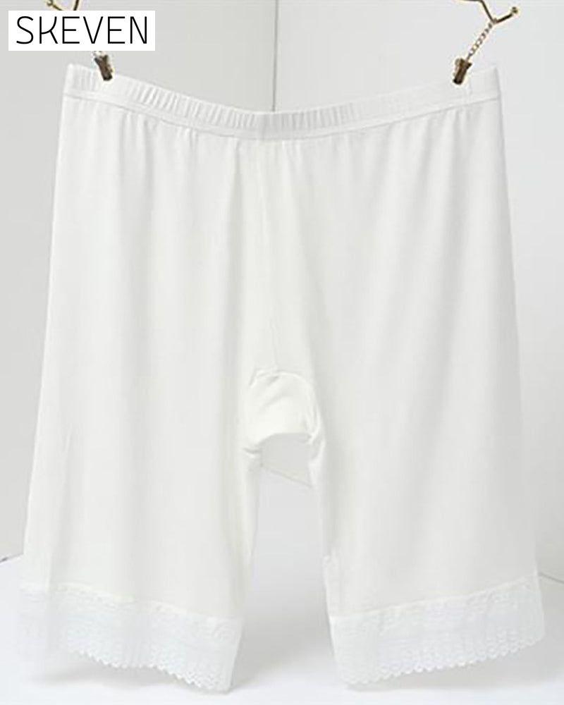 Shorts mit Spitzenunterteil