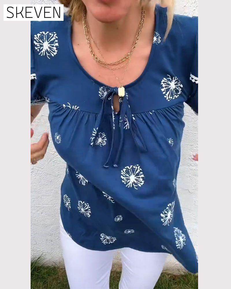 Bluse mit Blütenblattärmeln und Batikmuster