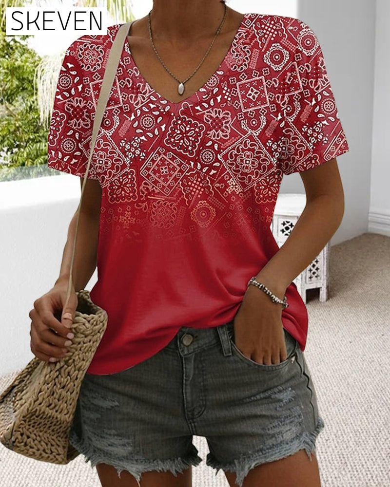Bedrucktes T-Shirt mit V-Ausschnitt