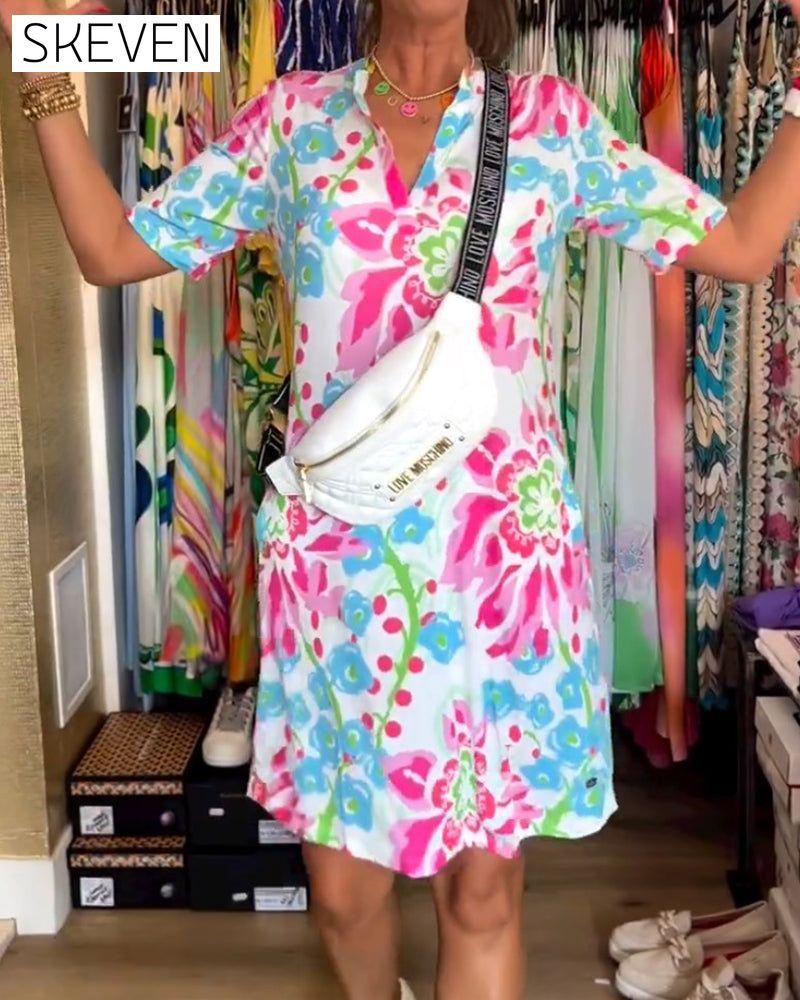 Short-sleeved floral V-neck dress
