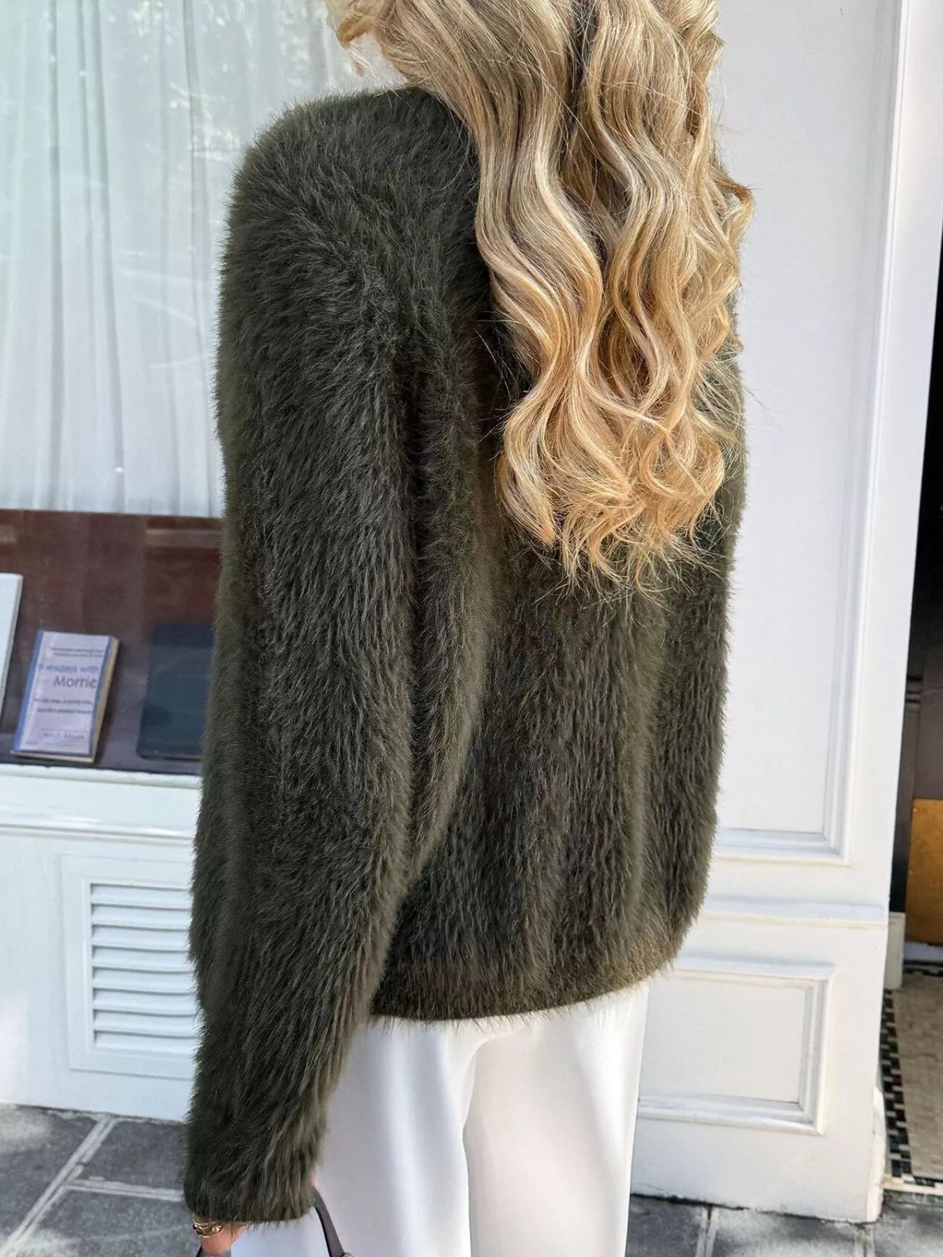 Flauschiger Strickcardigan mit Knöpfen