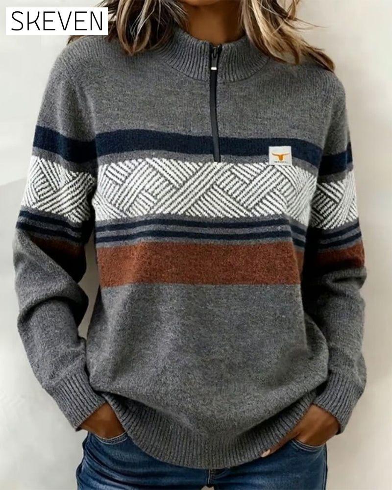 Langärmeliger, farblich abgesetzter Pullover