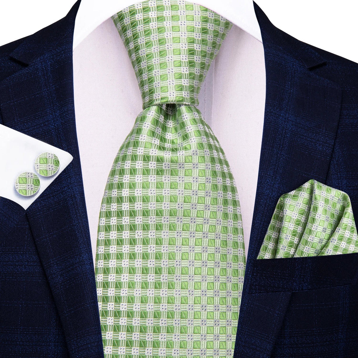 Elegant Necktie How to Tie - Perfect for Travel