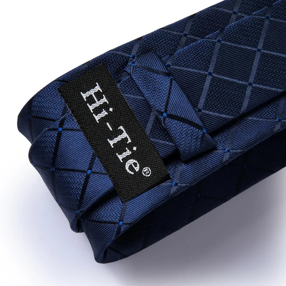 Quality Men's Tie: How to Tie Men's Tie Guide