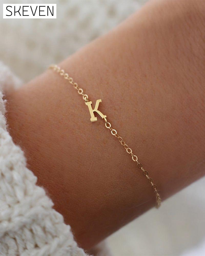 Einfaches Buchstabenarmband