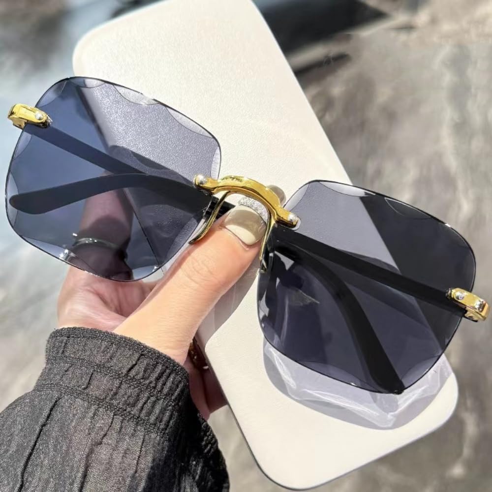 Oversized Sunglasses for Your Next Vacation Getaway