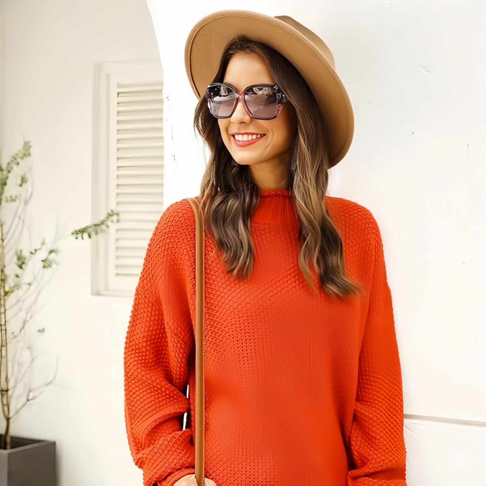 Chic Polarized Sunglasses for Women Travelers