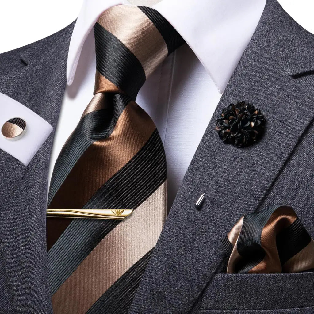 Luxury Tie Silk with Elegant Paisley Design for Men