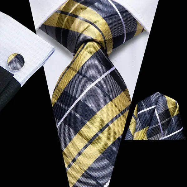 How to Fold a Pocket Square for Men’s Travel Style
