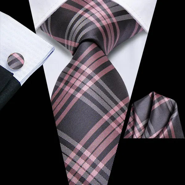 How to Fold a Pocket Square for Men’s Travel Style