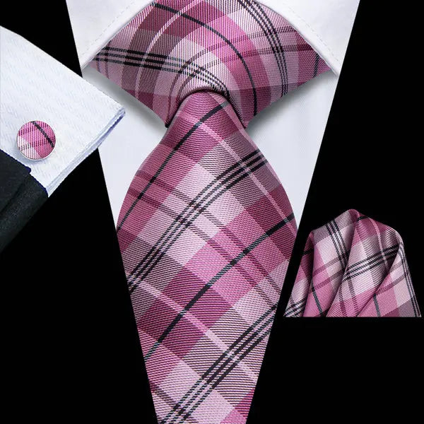 How to Fold a Pocket Square for Men’s Travel Style